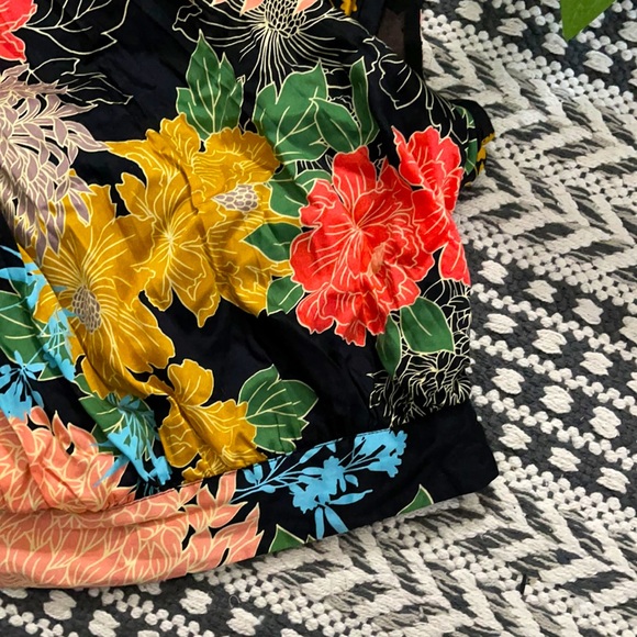 ✨2/20$✨NWOT ZARA Cropped Cami - Picture 2 of 9